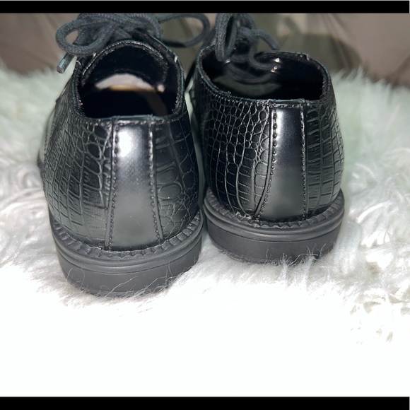 Size 7.5c Stride Rite Black Faux Leather dress shoes - Picture 5 of 5